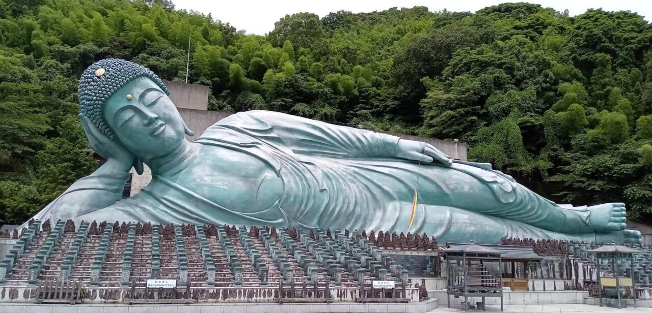 福岡【南蔵院】釈迦涅槃像の横たわる姿は世界最大級。体内参拝では「四国八十八ケ所のお砂踏み」ができます！│せつろぐ